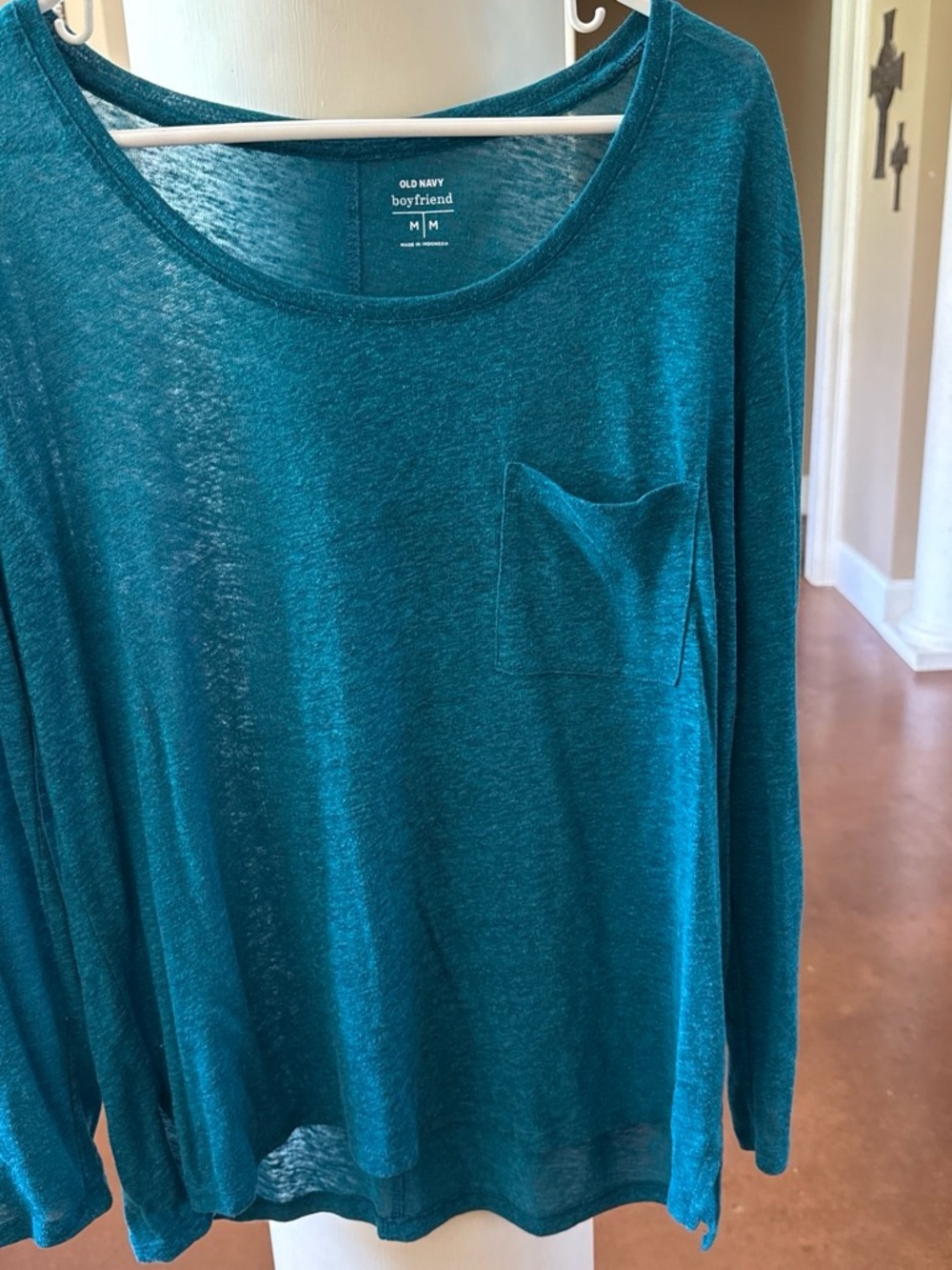 Old Navy Teal Boyfriend-Style Long Sleeve Pocket Tee